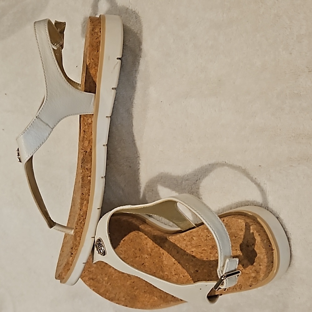 Sandals - Picture 2 of 3